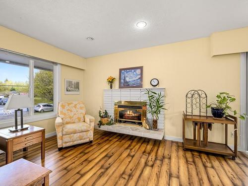 241 Petersen Rd, Campbell River, BC - Indoor Photo Showing Living Room With Fireplace
