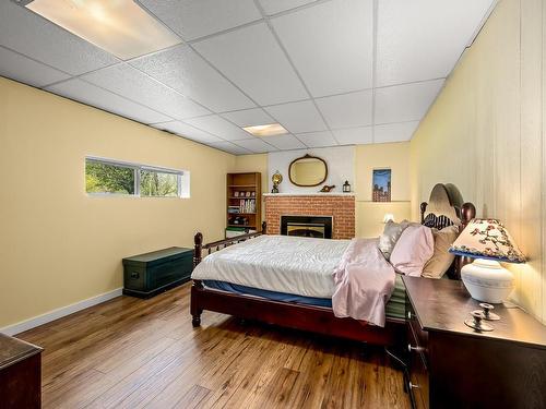 241 Petersen Rd, Campbell River, BC - Indoor Photo Showing Bedroom
