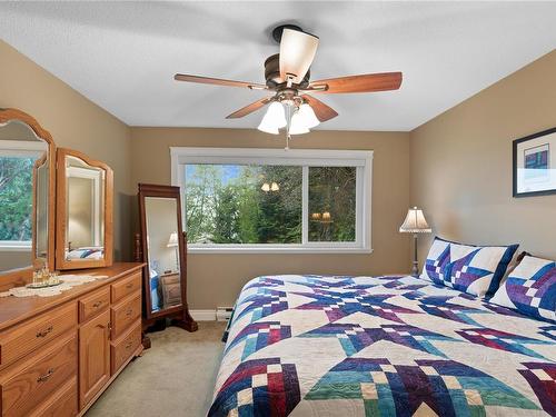 1447 Rose Ann Dr, Nanaimo, BC - Indoor Photo Showing Bedroom