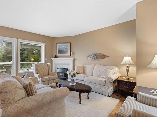 1447 Rose Ann Dr, Nanaimo, BC - Indoor Photo Showing Living Room With Fireplace