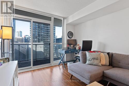 812 - 75 Queens Wharf Road, Toronto, ON - Indoor Photo Showing Living Room