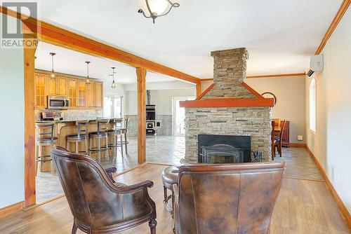 1298 Belgo Road, Kelowna, BC - Indoor Photo Showing Living Room With Fireplace