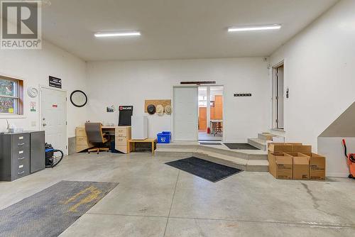 1298 Belgo Road, Kelowna, BC - Indoor Photo Showing Garage