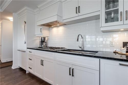 2060 Lakeshore Road|Unit #1303, Burlington, ON - Indoor Photo Showing Kitchen With Double Sink With Upgraded Kitchen