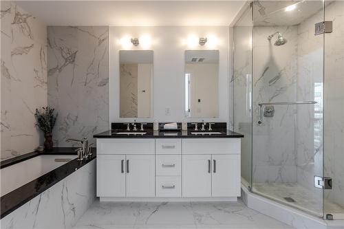 2060 Lakeshore Road|Unit #1303, Burlington, ON - Indoor Photo Showing Bathroom