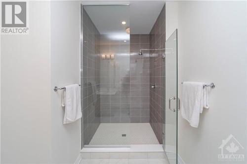 Ensuite Shower with glass doors - 655 Persimmon Way, Ottawa, ON - Indoor Photo Showing Bathroom