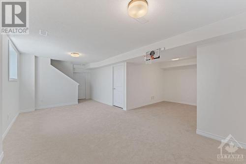 655 Persimmon Way, Ottawa, ON - Indoor Photo Showing Other Room