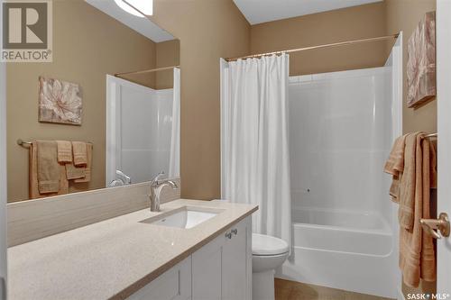 3918 Sandhill Crescent, Regina, SK - Indoor Photo Showing Bathroom