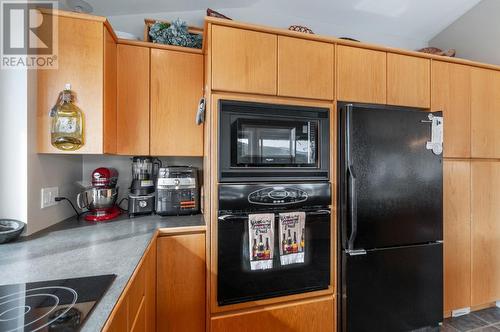 109 Uplands Drive, Kaleden, BC - Indoor Photo Showing Kitchen