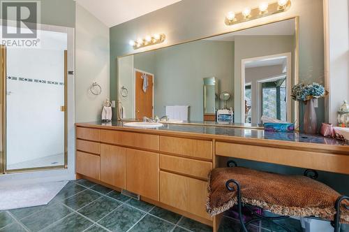 109 Uplands Drive, Kaleden, BC - Indoor Photo Showing Bathroom