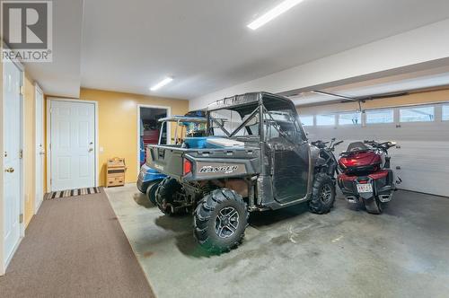 109 Uplands Drive, Kaleden, BC - Indoor Photo Showing Garage