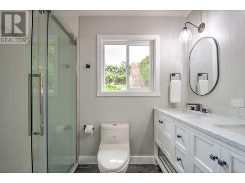 12311 Husband Road, Coldstream, BC - Indoor Photo Showing Bathroom