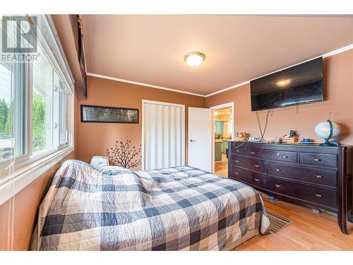 309 Baird Avenue, Enderby, BC - Indoor Photo Showing Bedroom