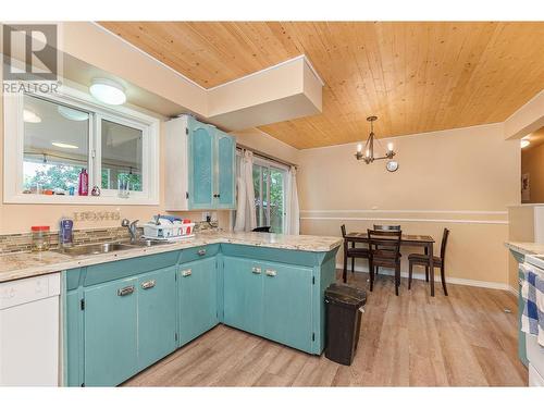 309 Baird Avenue, Enderby, BC - Indoor Photo Showing Kitchen With Double Sink