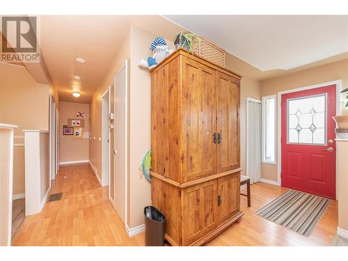 309 Baird Avenue, Enderby, BC - Indoor Photo Showing Other Room