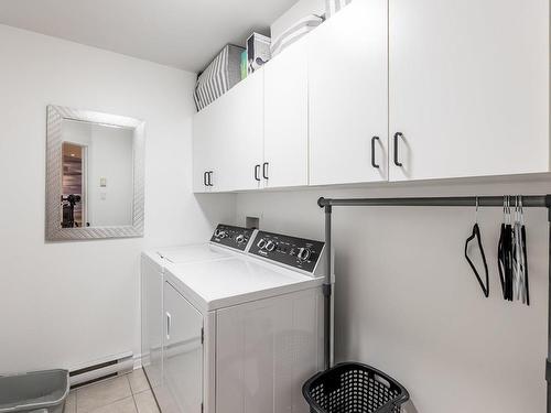 Salle de lavage - 29 Carré Sicard, Sainte-Thérèse, QC - Indoor Photo Showing Laundry Room