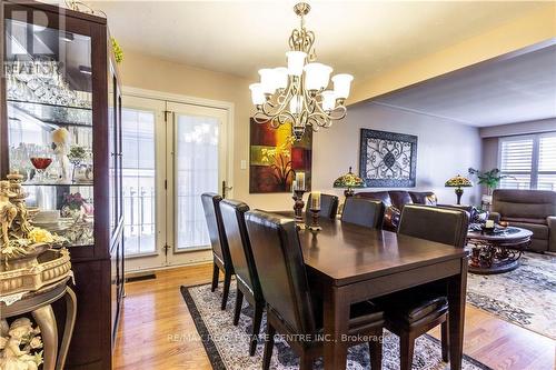 127 Gardiner Drive, Hamilton, ON - Indoor Photo Showing Dining Room