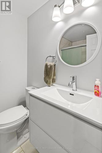 3321 Lismer Way, London, ON - Indoor Photo Showing Bathroom