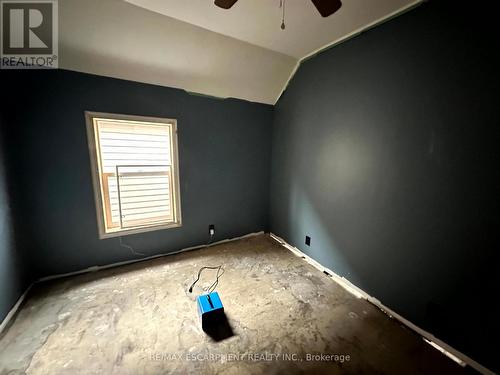 256 Avondale Street, Hamilton, ON - Indoor Photo Showing Other Room