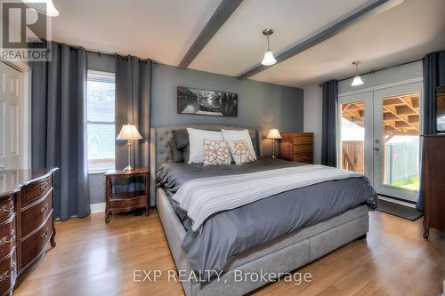 125 Elmwood Ave, Cambridge, ON - Indoor Photo Showing Bedroom