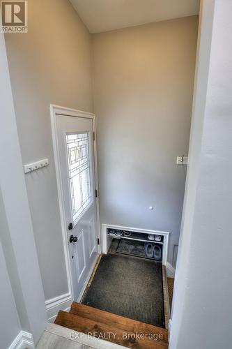 125 Elmwood Ave, Cambridge, ON - Indoor Photo Showing Other Room