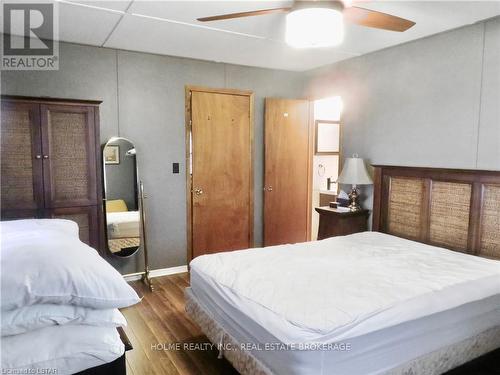 7401 Bond Road, Lambton Shores, ON - Indoor Photo Showing Bedroom