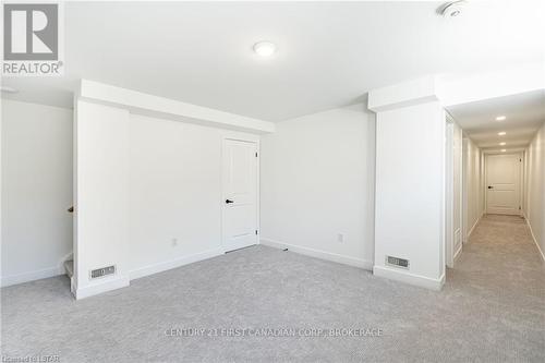 263 Sanders St, London, ON - Indoor Photo Showing Other Room