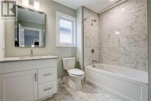 92 Aspen Circle, Thames Centre, ON - Indoor Photo Showing Bathroom