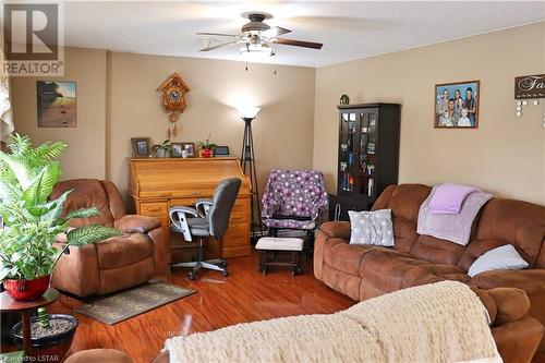 6783 Springfield Road, Malahide, ON - Indoor Photo Showing Living Room