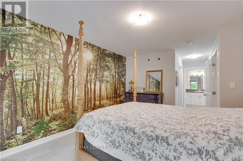 25 Benjamin Parkway, St. Thomas, ON - Indoor Photo Showing Bedroom