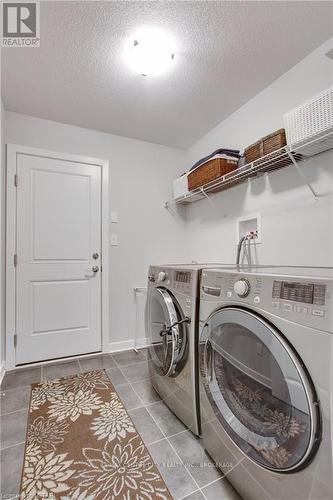 25 Benjamin Parkway, St. Thomas, ON - Indoor Photo Showing Laundry Room
