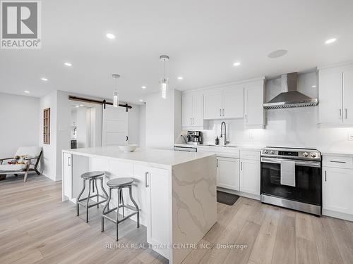 2907 - 3100 Kirwin Avenue, Mississauga, ON - Indoor Photo Showing Kitchen With Upgraded Kitchen