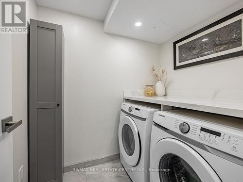 2907 - 3100 Kirwin Avenue, Mississauga, ON - Indoor Photo Showing Laundry Room