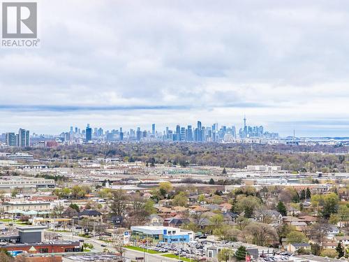 2907 - 3100 Kirwin Avenue, Mississauga, ON - Outdoor With View