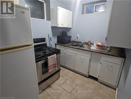 5 Denlaw Rd, London, ON - Indoor Photo Showing Kitchen With Double Sink