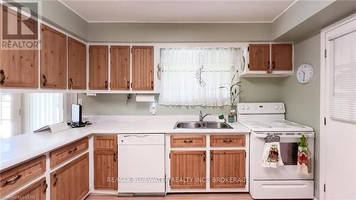 8 William Street, Bluewater, ON - Indoor Photo Showing Kitchen With Double Sink