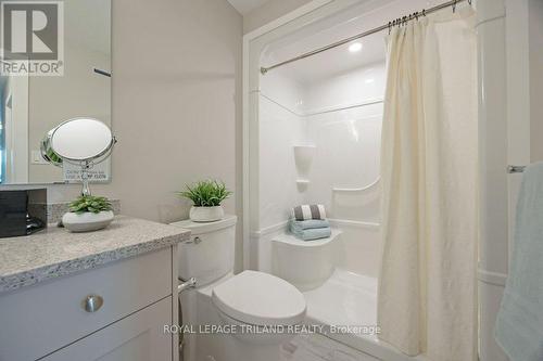 25 Silverleaf Path, St. Thomas, ON - Indoor Photo Showing Bathroom