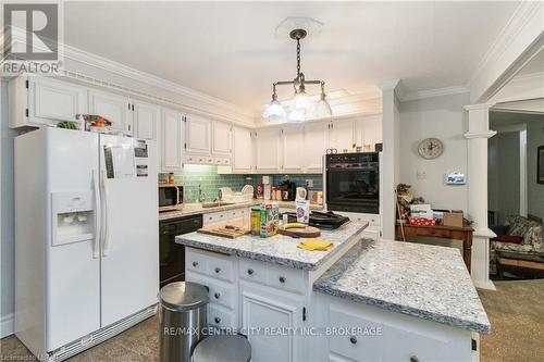 30622 Hungry Hollow Road, North Middlesex, ON - Indoor Photo Showing Kitchen