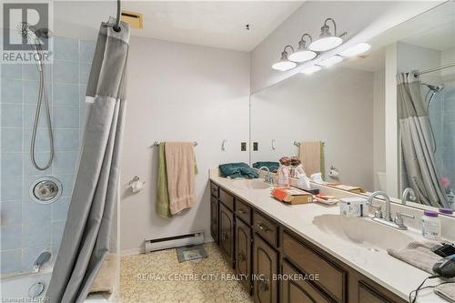 30622 Hungry Hollow Road, North Middlesex, ON - Indoor Photo Showing Bathroom