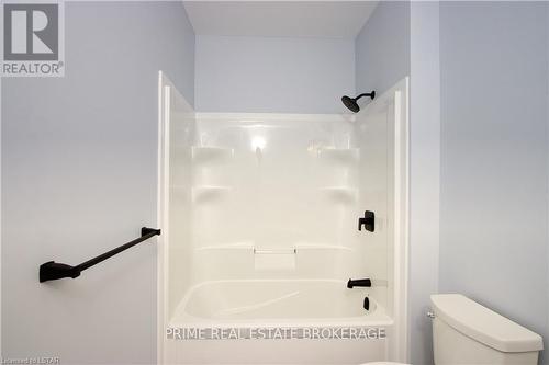 147 Mcleod Street, North Middlesex (Parkhill), ON - Indoor Photo Showing Bathroom