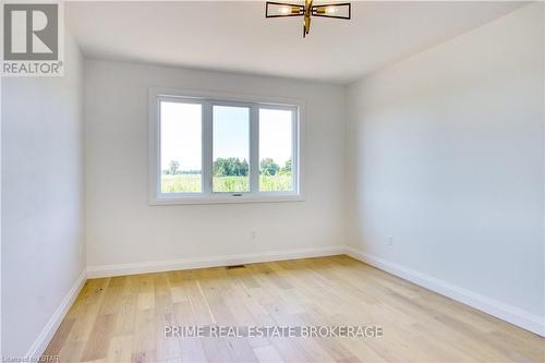 147 Mcleod Street, North Middlesex, ON - Indoor Photo Showing Other Room