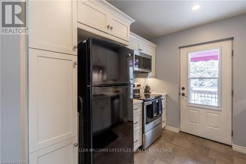 169 Andrew Street, South Huron, ON - Indoor Photo Showing Kitchen
