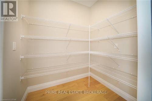 9 Spruce Crescent, North Middlesex, ON - Indoor With Storage