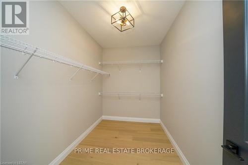 9 Spruce Crescent, North Middlesex, ON - Indoor With Storage