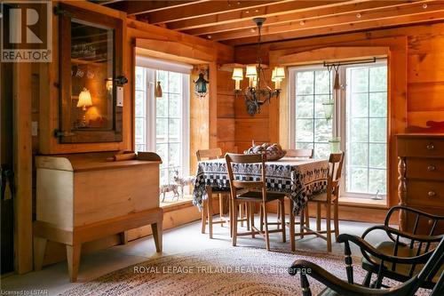 Imported from itso - 9255 Old Street Line, Chatham-Kent (Blenheim), ON - Indoor Photo Showing Dining Room