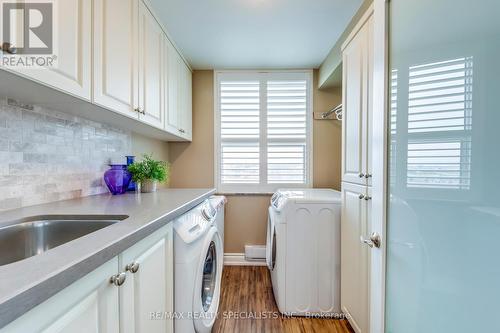 905 - 966 Inverhouse Drive, Mississauga, ON - Indoor Photo Showing Laundry Room