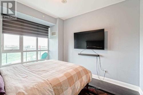 305 - 55 Yorkland Boulevard, Brampton, ON - Indoor Photo Showing Bedroom