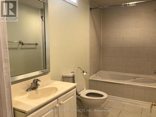 5003 Rosebush Road, Mississauga, ON - Indoor Photo Showing Bathroom