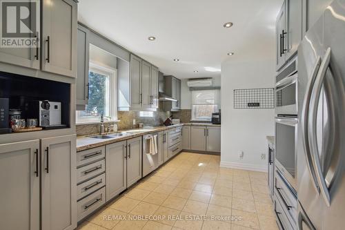 141 Church Street, Toronto, ON - Indoor Photo Showing Kitchen With Double Sink With Upgraded Kitchen
