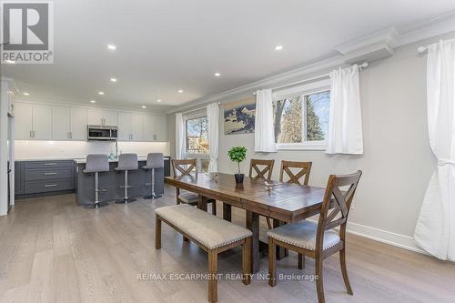 833 Calder Rd, Mississauga, ON - Indoor Photo Showing Dining Room